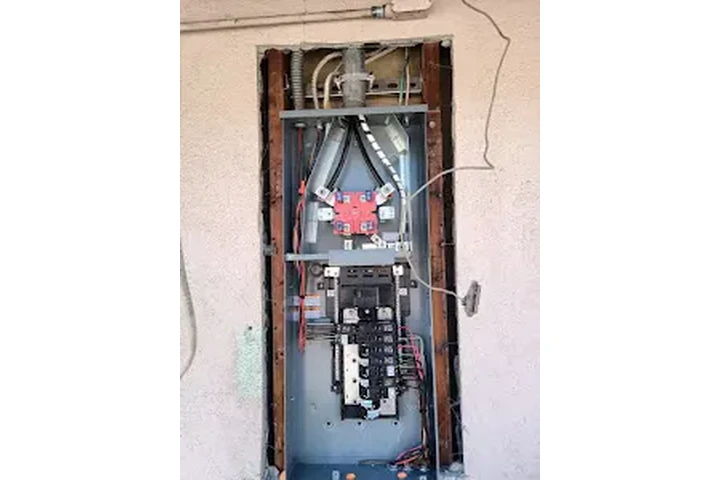 ELECTRICISTA CERCA DE TI image 6
