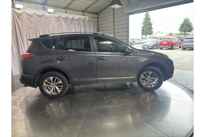 $18999 : Toyota RAV4 Hybrid 2017 AWD image 4