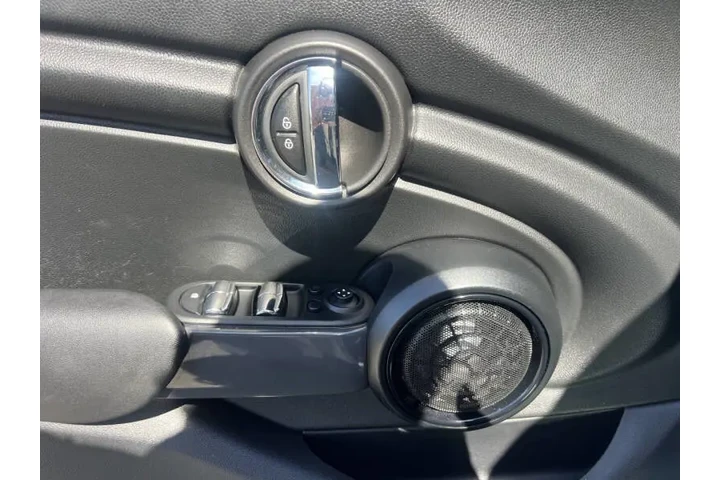 $6900 : 2015 MINI Hardtop 4 Door Coop image 9