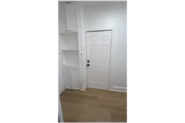 $1250 : Rental property with 2 bedro image 8