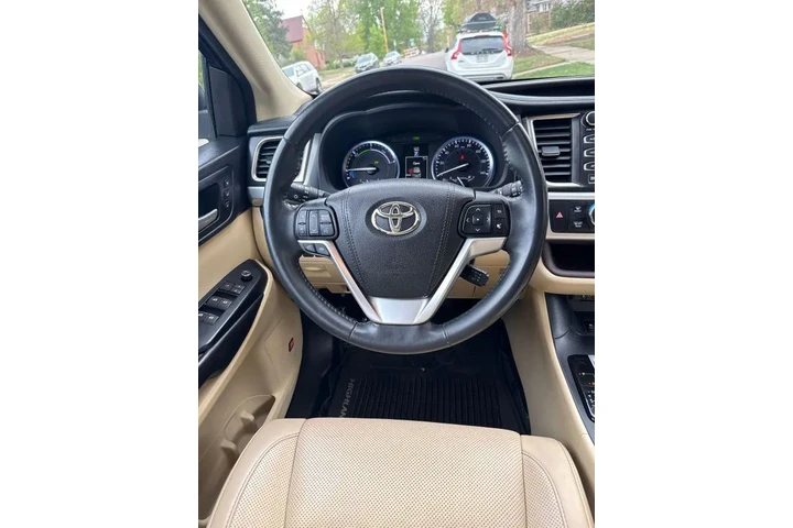 $10995 : 2016 Highlander Hybrid Limited image 8