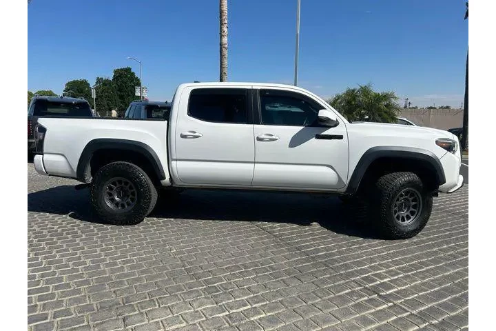 $34995 : Toyota Tacoma 2019 image 5