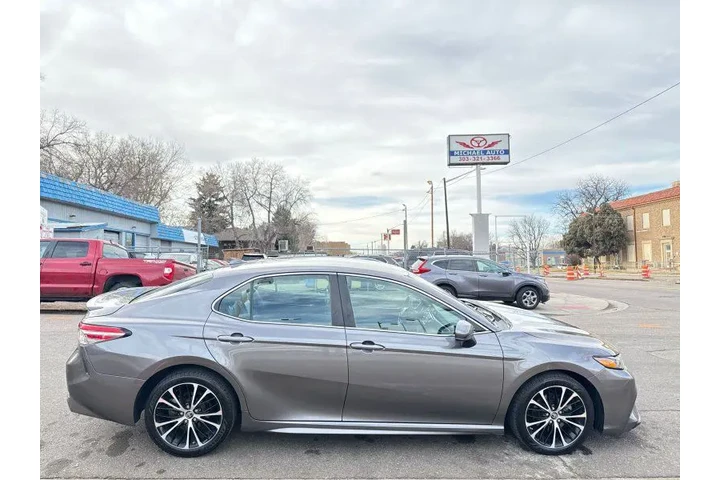$6995 : 2019 Camry SE image 4
