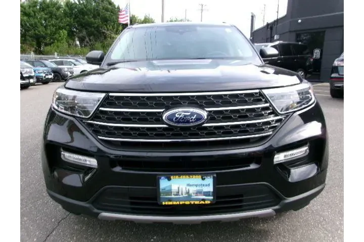 $31582 : Ford Explorer 2022 AWD XLT 4 image 2