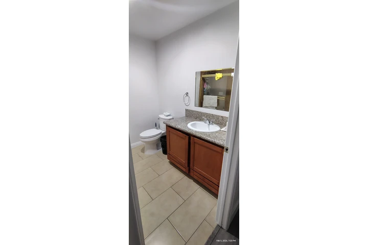 $900 : Se renta recamara image 8