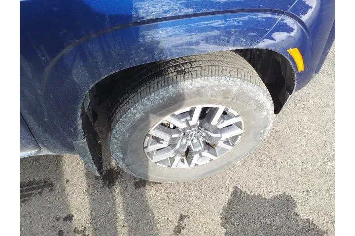 $32564 : Nissan Frontier 2023 4x4 SV image 8