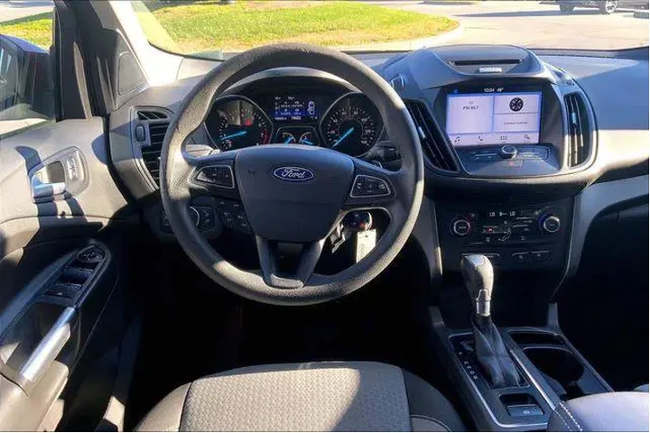 $8985 : Ford Escape 2017 SE 4dr SUV image 5