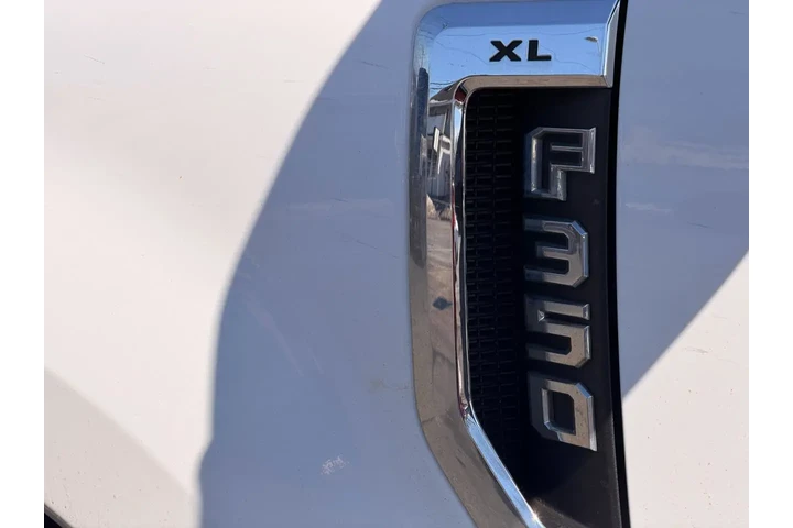 $21988 : 2018 Super Duty F-350 DRW image 10