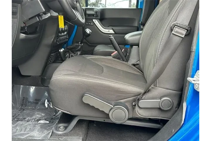 $19848 : Jeep Wrangler Unlimited 2015 image 9