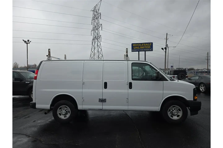 $16995 : 2017 Express 2500 Cargo image 6