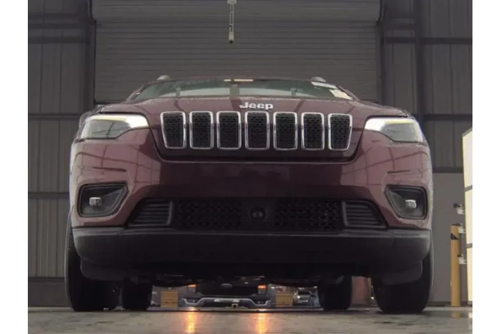 $20993 : Jeep Cherokee 2021 4x4 Latit image 3