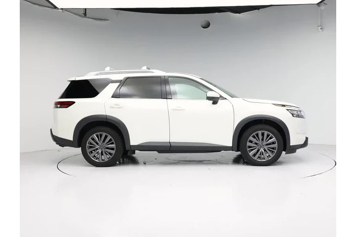 $30998 : Nissan Pathfinder 2023 AWD S image 7