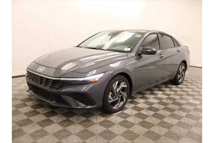 $21203 : Hyundai ELANTRA 2025 SEL Spo image 1