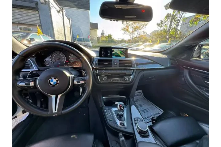 2017 BMW M42017 BMW M4 image 8