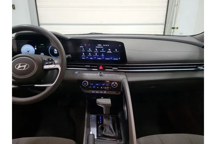 $17998 : Hyundai ELANTRA 2024 SEL 4dr image 9