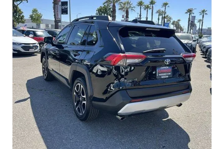Toyota RAV4 2019 AWD Adventu image 4