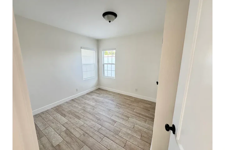 $1400 : For Rent North Hollywood image 6