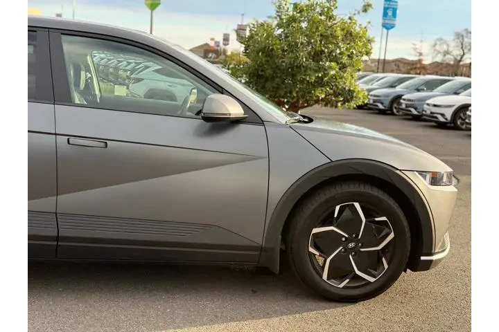 $26491 : Hyundai IONIQ 5 2023 SEL 4dr image 8