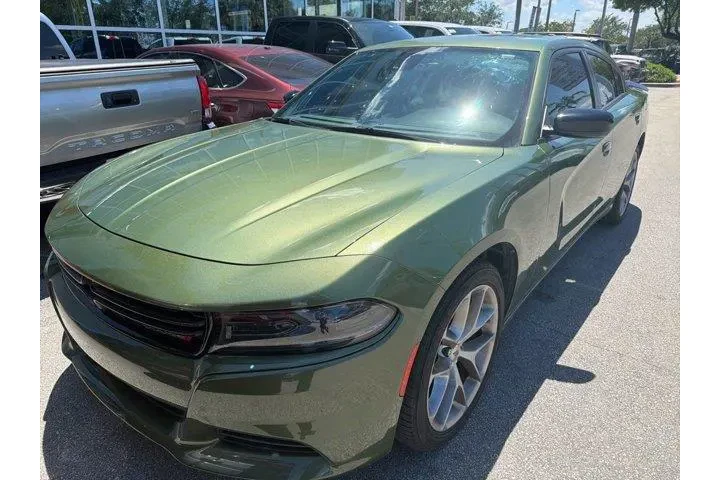 $25990 : Dodge Charger 2023 SXT 4dr S image 2