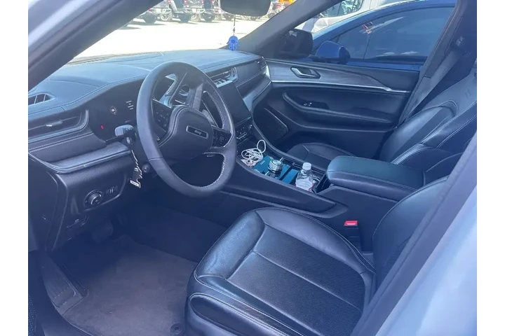 $37997 : Jeep Grand Cherokee L 2024 4 image 5