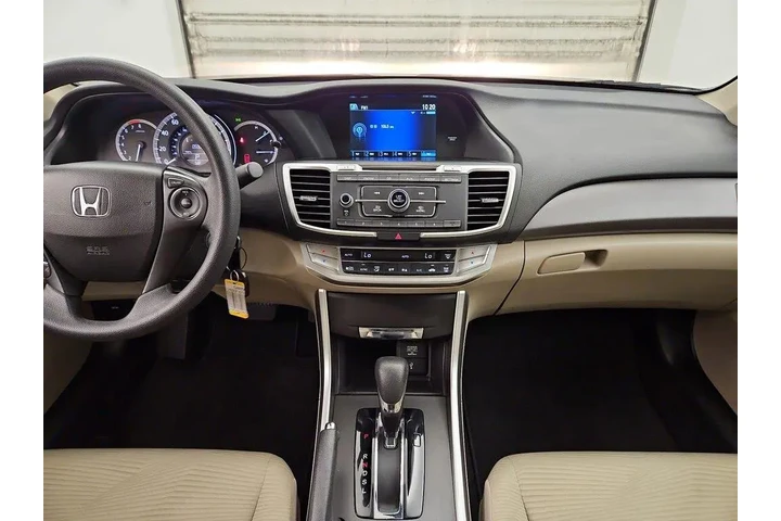 $17998 : Honda Accord 2015 LX 4dr Sed image 9