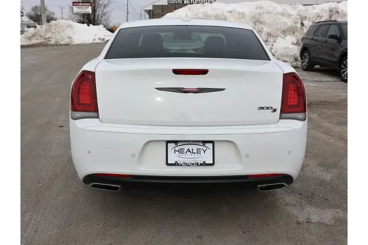 $30000 : Chrysler 300 2022 S V6 4dr S image 6
