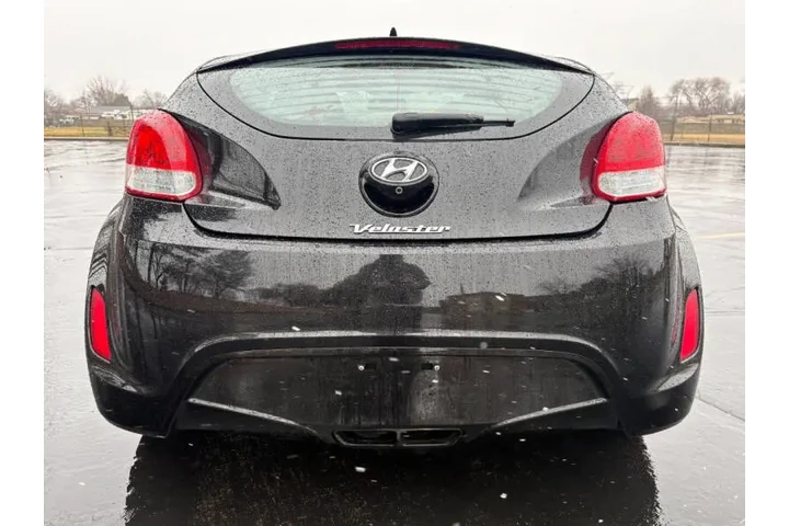 $7900 : 2017 Veloster Value Edition image 9