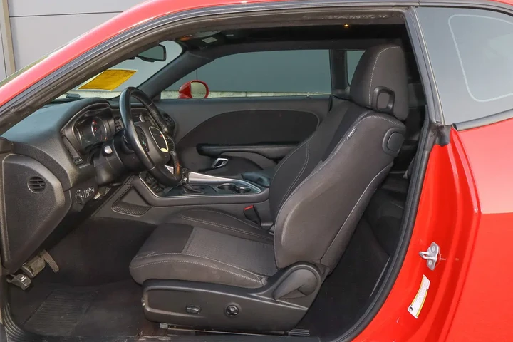 $18288 : 2019 Challenger SXT image 7