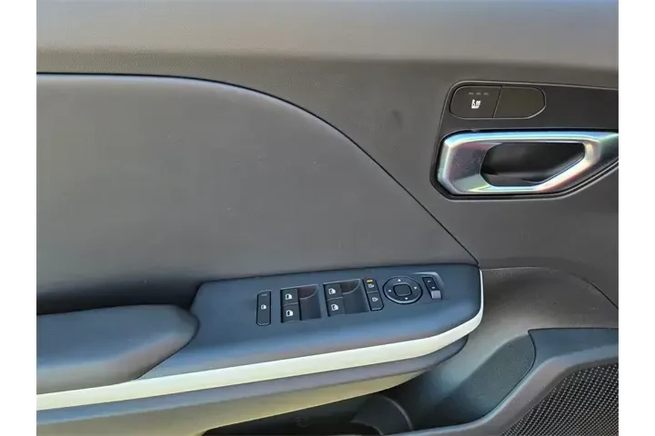 $28588 : Kia K4 2025 GT-Line Turbo 4d image 10