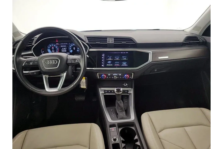 $28998 : Audi Q3 2022 AWD quattro S l image 9