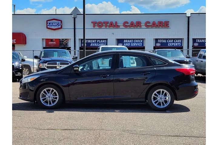 $9952 : 2017 Focus SE image 3