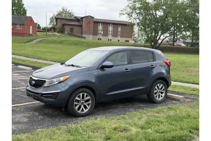 $4999 : 2015 Sportage LX image 1