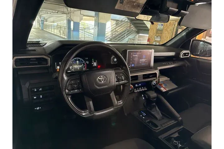 $28997 : Toyota Tacoma 2024 4x2 SR 2d image 6