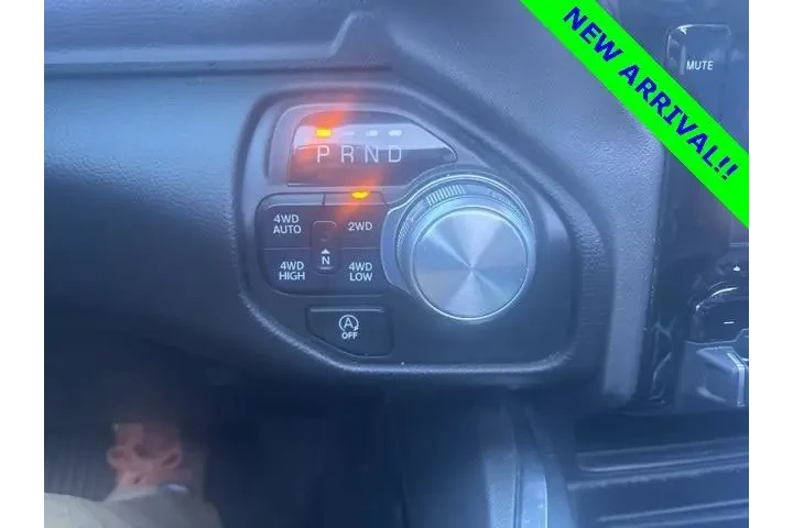 $33139 : Ram 1500 2020 4x4 Laramie 4d image 6