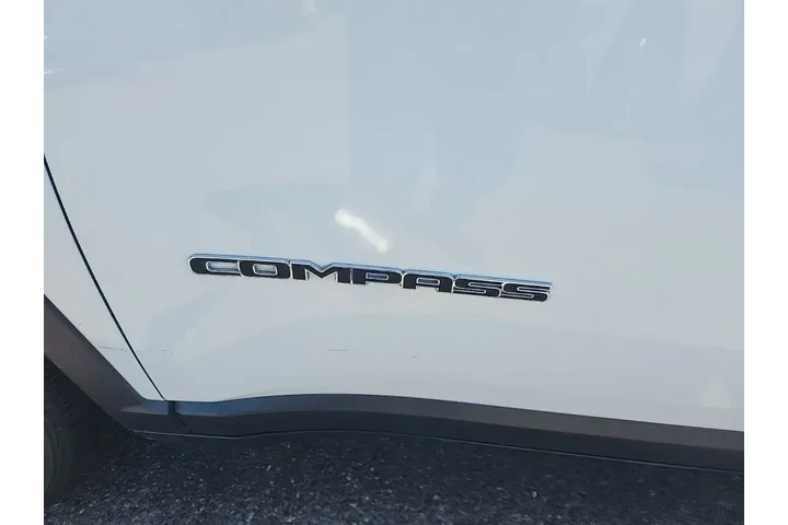 $19991 : Jeep Compass 2024 4x4 Latitu image 8