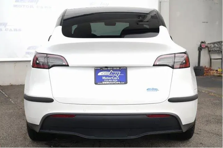 $22900 : Tesla Model Y 2021 AWD Long image 6