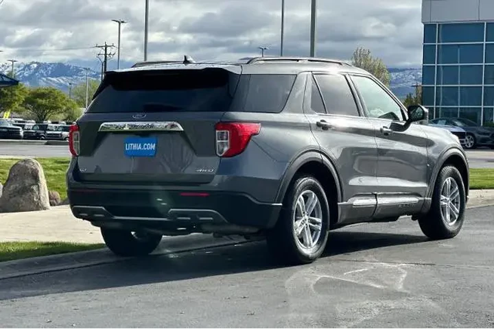 $30995 : Ford Explorer 2023 AWD XLT 4 image 2