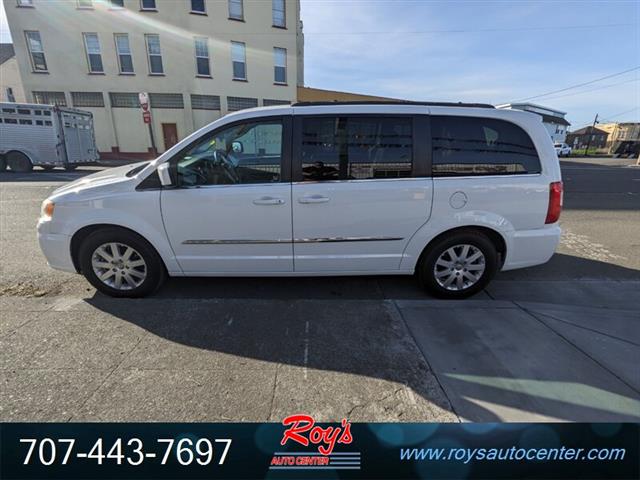 $7995 : 2014 Town & Country Touring V image 4