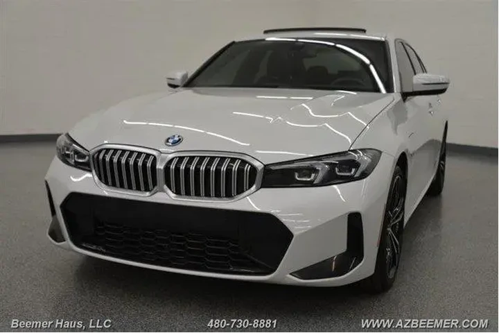 $34998 : BMW 3 Series 2023 330e 4dr S image 1