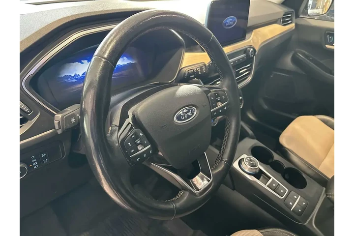 $22999 : Ford Escape Plug-In Hybrid 2 image 9