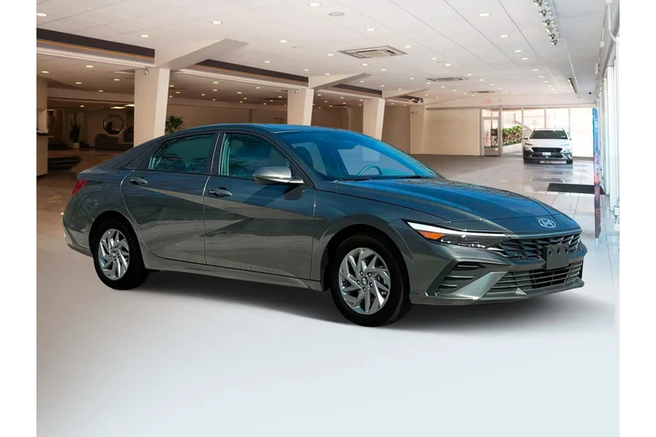 $23788 : Hyundai ELANTRA 2024 SEL 4dr image 10