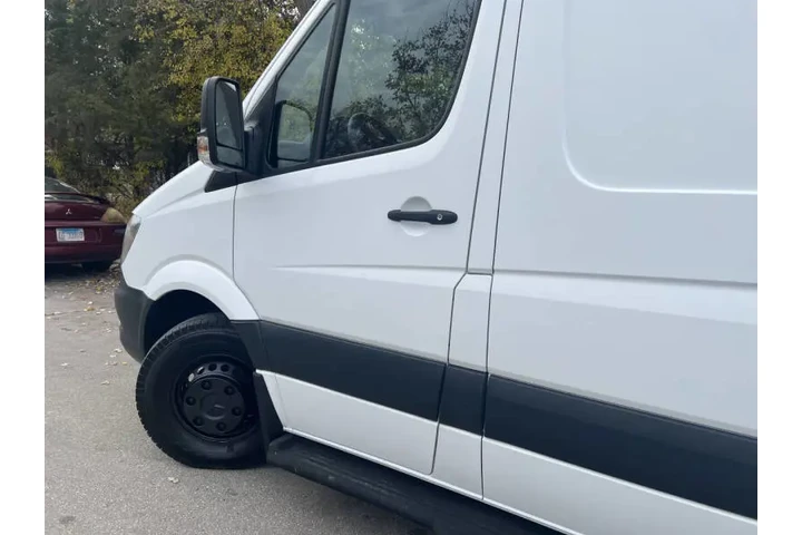 $28991 : 2017 Mercedes-Benz Sprinter 3 image 6