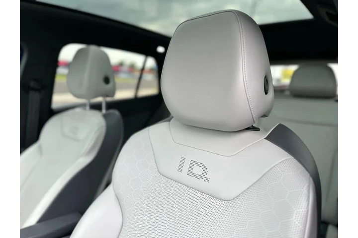 2021 VOLKSWAGEN ID.4 PRO S SP image 1