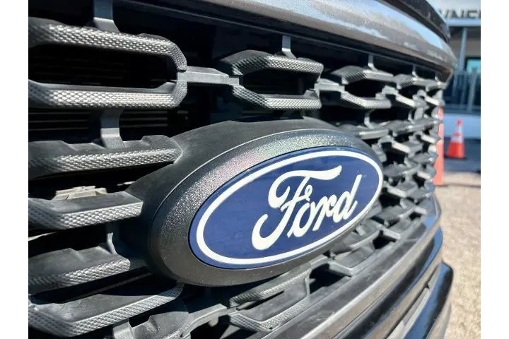 $37773 : Ford F-150 2024 4x2 STX 4dr image 9
