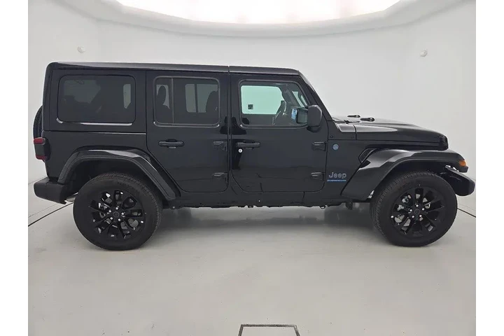 $33998 : Jeep Wrangler 2025 4x4 Sahar image 4