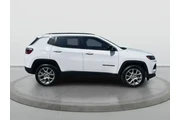 $19495 : Jeep Compass 2022 4x4 Latitu thumbnail