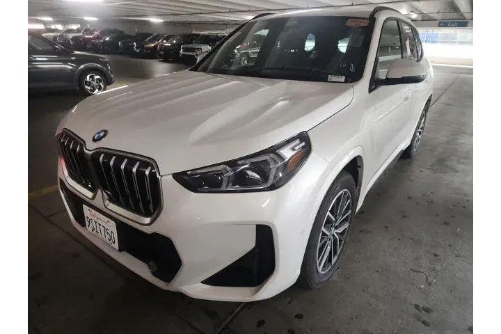 $39900 : BMW X1 2025 AWD xDrive28i 4d image 4