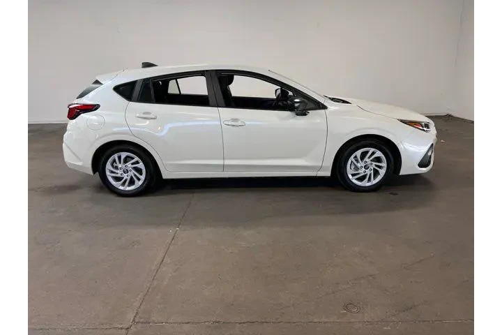 $23959 : Subaru Impreza 2025 AWD Base image 2