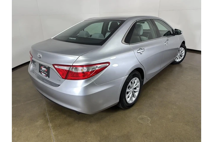 $17892 : 2015 Camry LE image 8