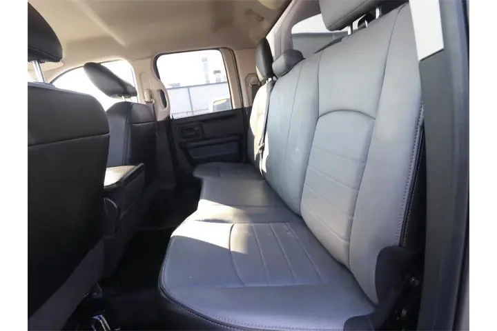 $32989 : Ram 1500 Classic 2023 4x4 Tr image 4